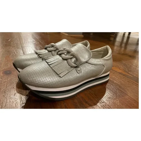 Coconuts by Matisse Women's Bess Silver Metallic Chain Perforated Loafers, 7 - Picture 8 of 12